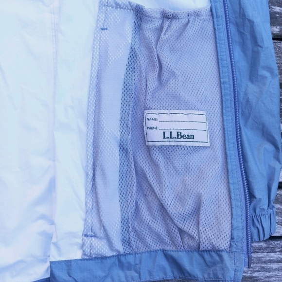 LL Bean boys Trail Model rain jacket - Picture 3 of 5